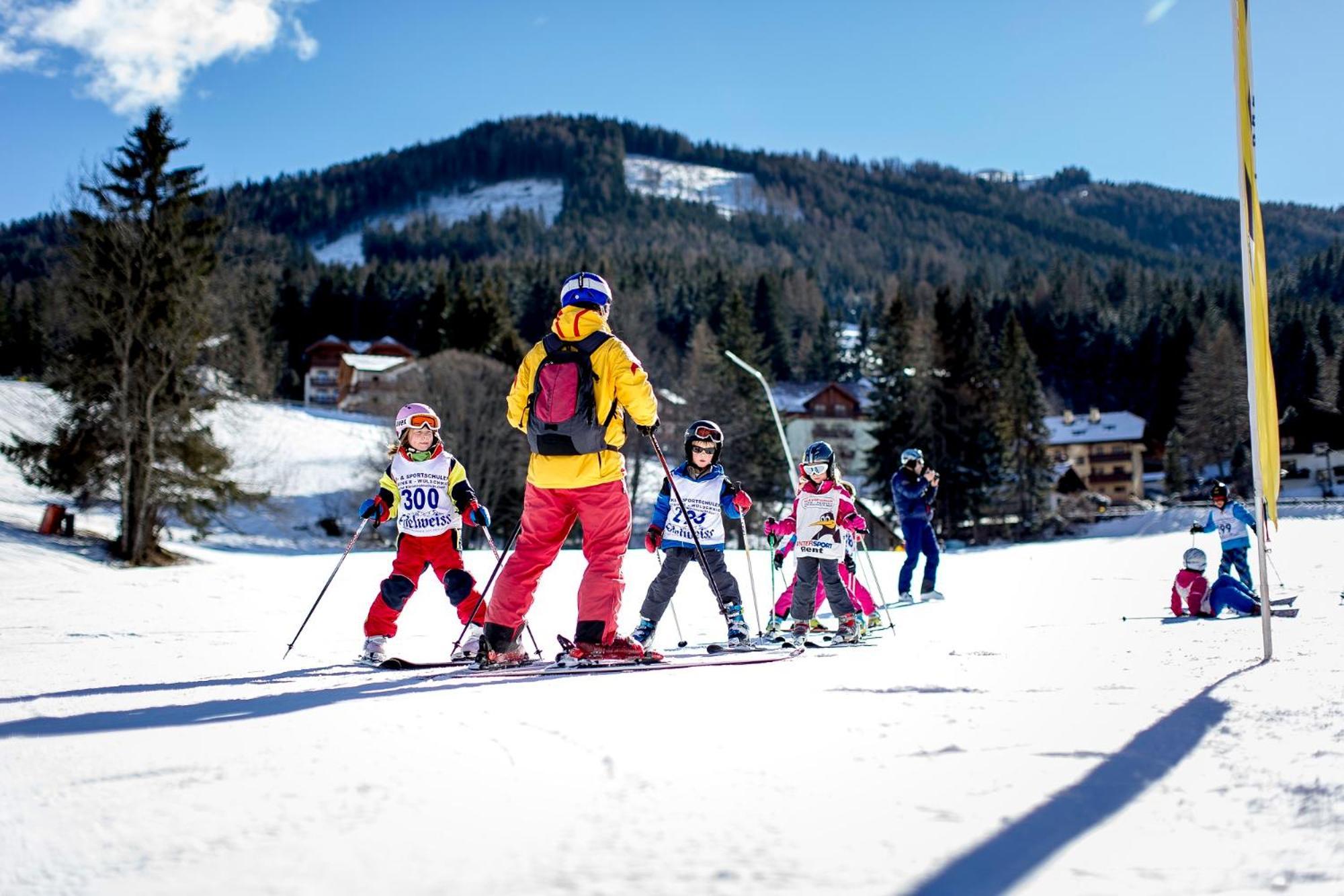 Family&Sporthotel Kärntnerhof Bad Kleinkirchheim Exteriör bild