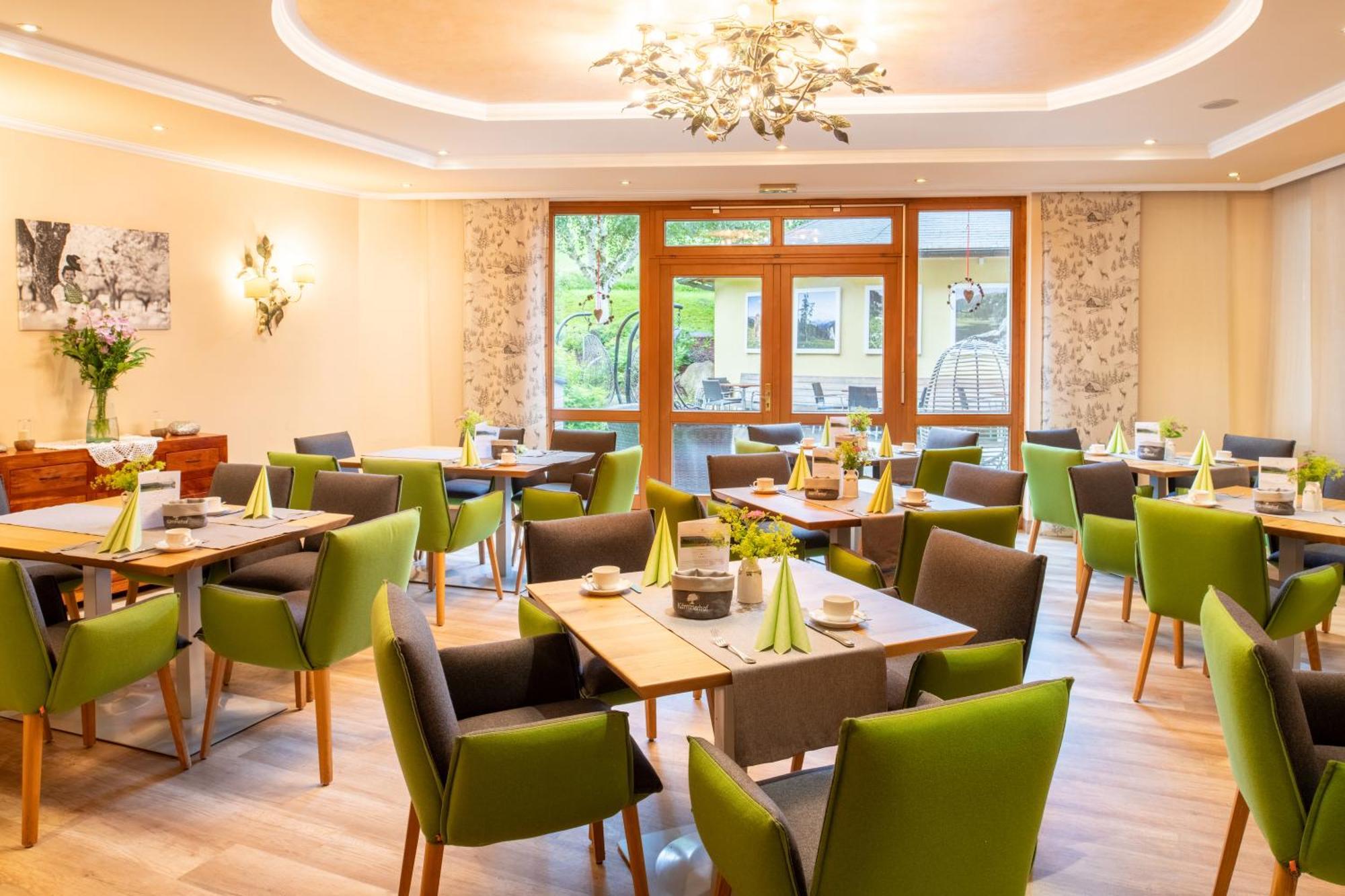 Family&Sporthotel Kärntnerhof Bad Kleinkirchheim Exteriör bild