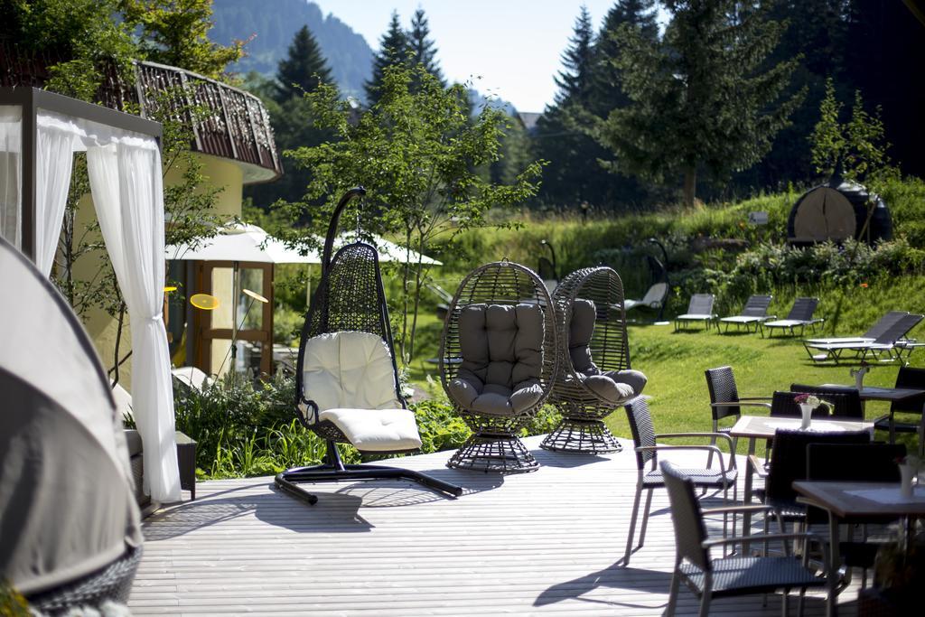 Family&Sporthotel Kärntnerhof Bad Kleinkirchheim Exteriör bild